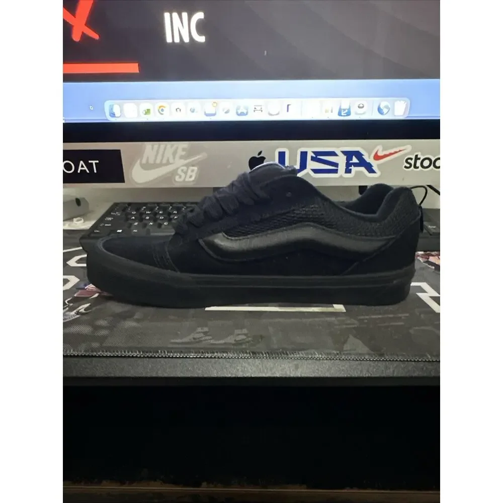 New Men's Size 8.5 Vans Knu Skool Black Skate Shoes VN0009QCBKA